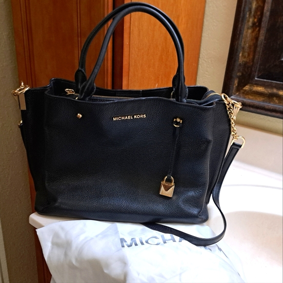 Michael Kors Black Purse - Picture 1 of 13